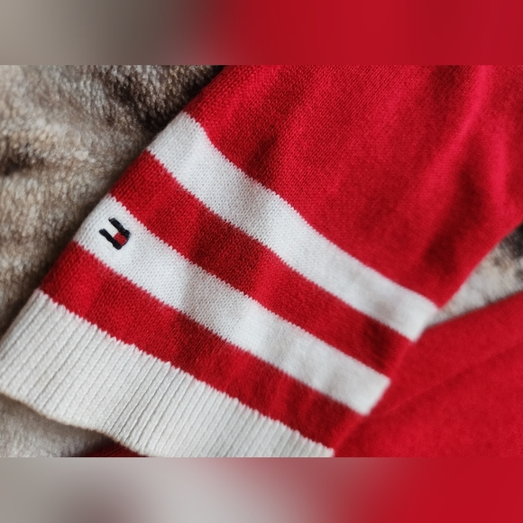 Red V-neck Tommy's Hilfiger sweater - Picture 6 of 9
